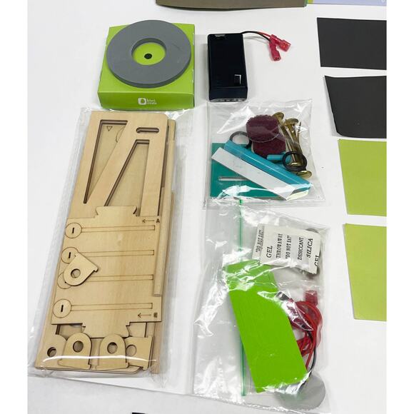 Lot of 4 KIWI CRATE science project kits 3 Complete, 1 Incomplete See Descripts - Picture 8 of 12